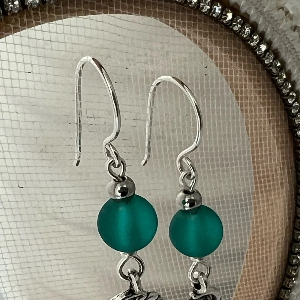 𝅺Artisan Sea Blue Green Frosted Beaded Earrings with Nautilus Charms